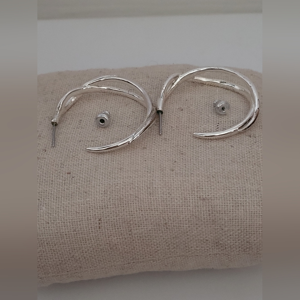 Stella & Dot Odette Hoop Earrings - Picture 8 of 8